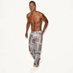 The Dad Jean, Bandana 9 The Dad Jean, Bandana -Online Clothing Store 14M 537000 6860115443809 DAD JEAN MENS BANDANA 22829 A WEBSIZE 36df21c9 c931 4d60 bcbb 1111be5e6d19