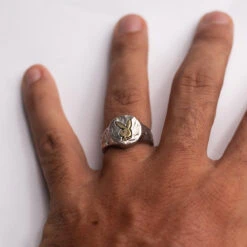 Circular Rabbit Head Ring -Online Clothing Store IMG 5749